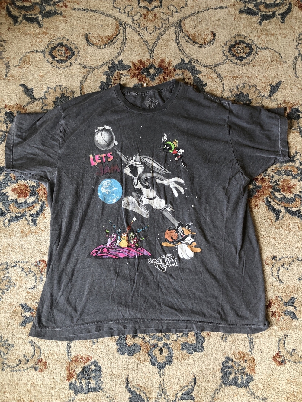 Space Jam Looney Tunes Shirt  Sz L  Basketball School Bugs Sylvester Daffy Lola